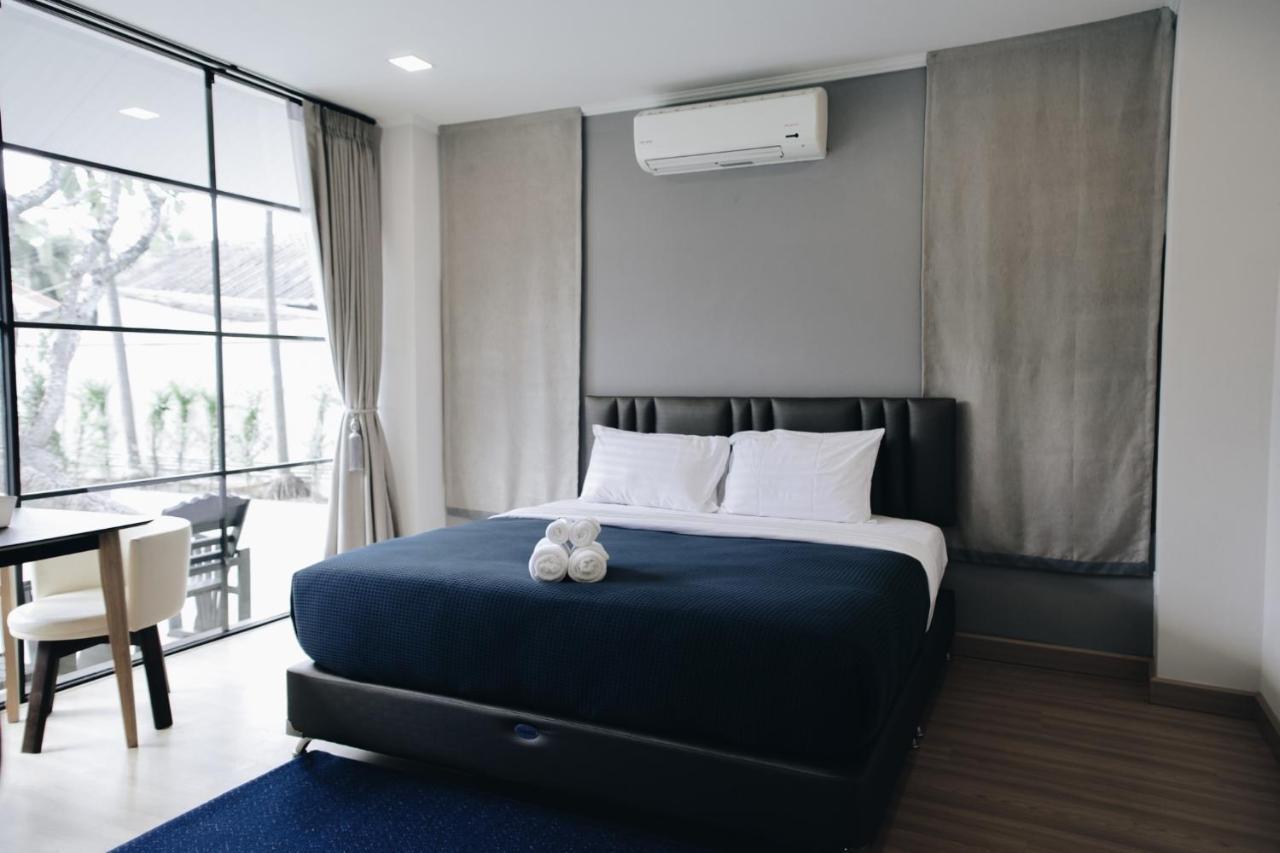 La Riva Boutique Hotel Kamphengphet Kültér fotó
