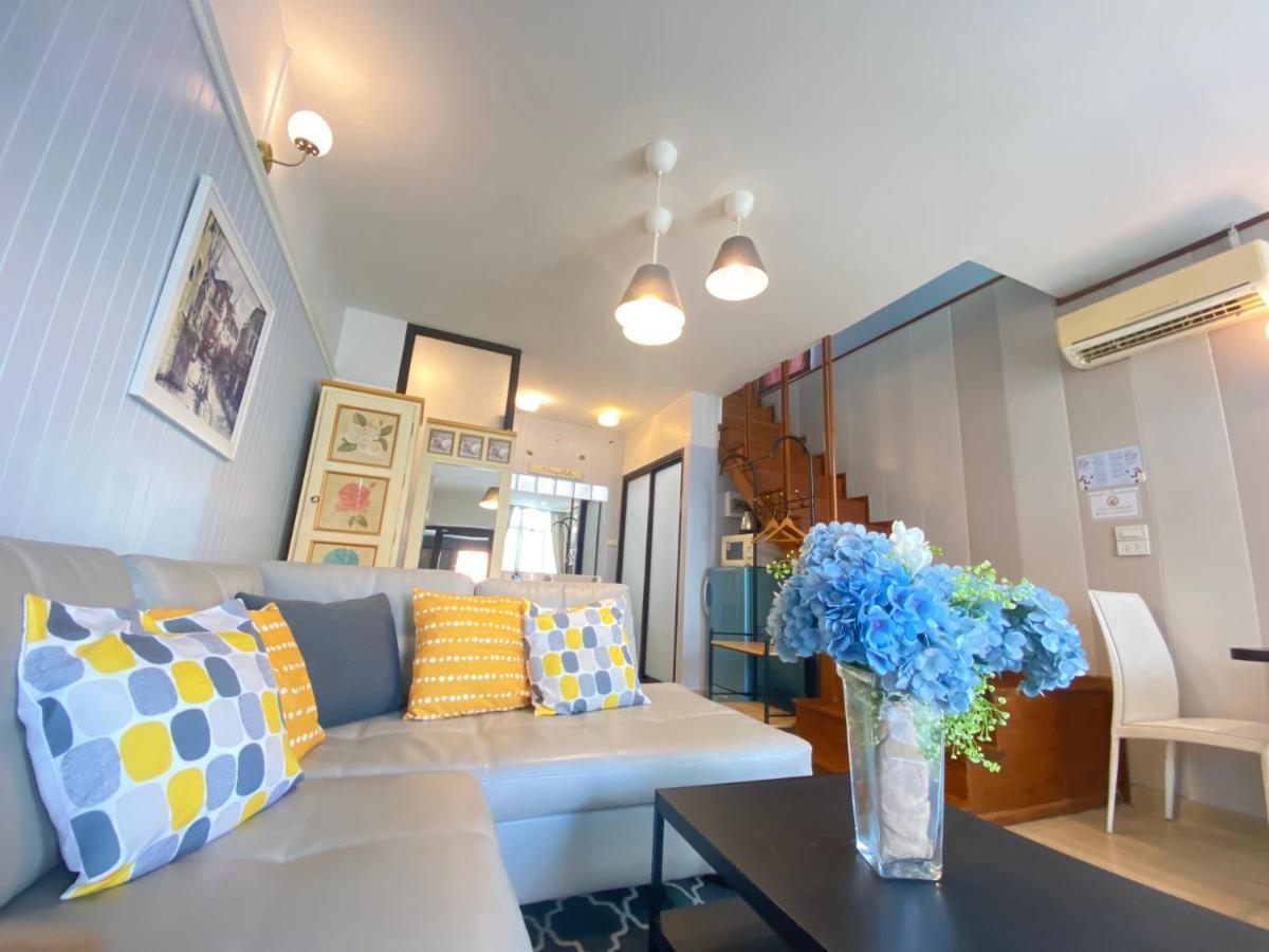 La Riva Boutique Hotel Kamphengphet Kültér fotó