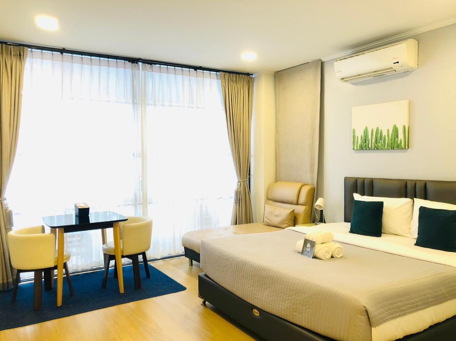 La Riva Boutique Hotel Kamphengphet Kültér fotó