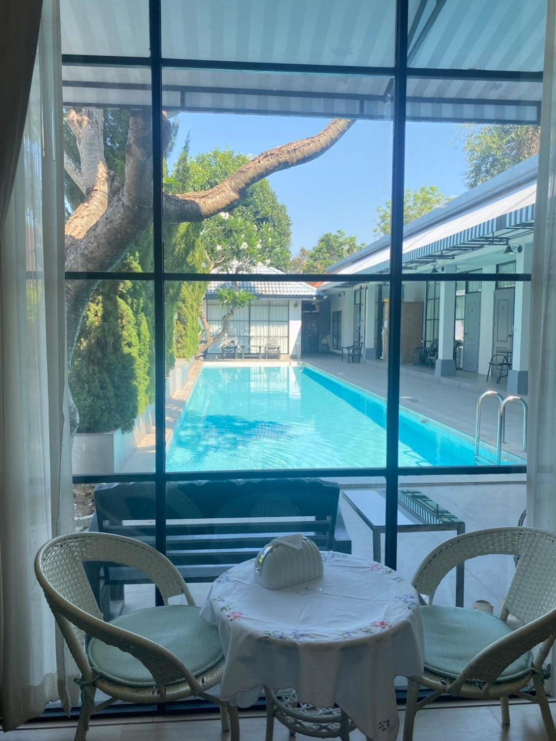 La Riva Boutique Hotel Kamphengphet Kültér fotó