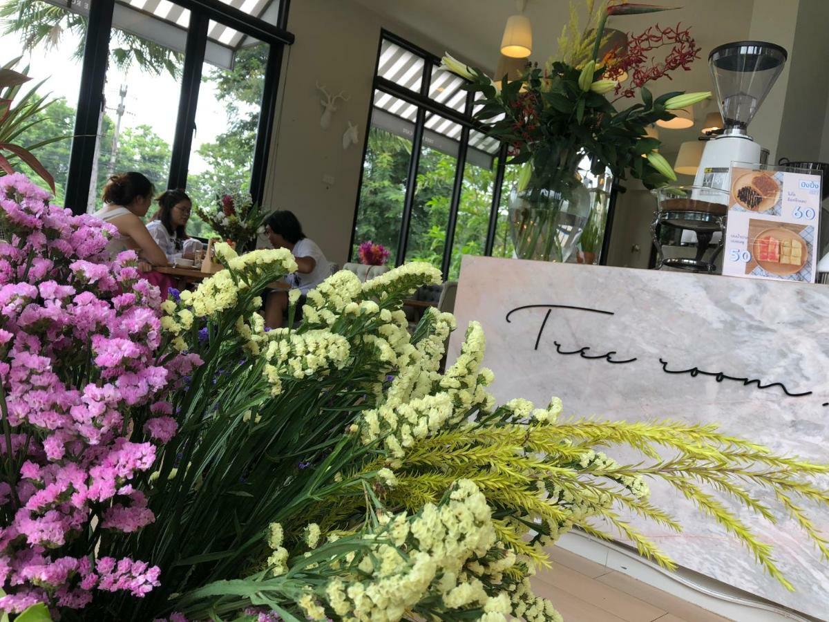 La Riva Boutique Hotel Kamphengphet Kültér fotó